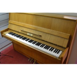 1 Piano Steinback  acoustique d'occasion 