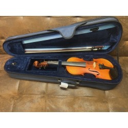 1 Violon 1/2 d'occasion...